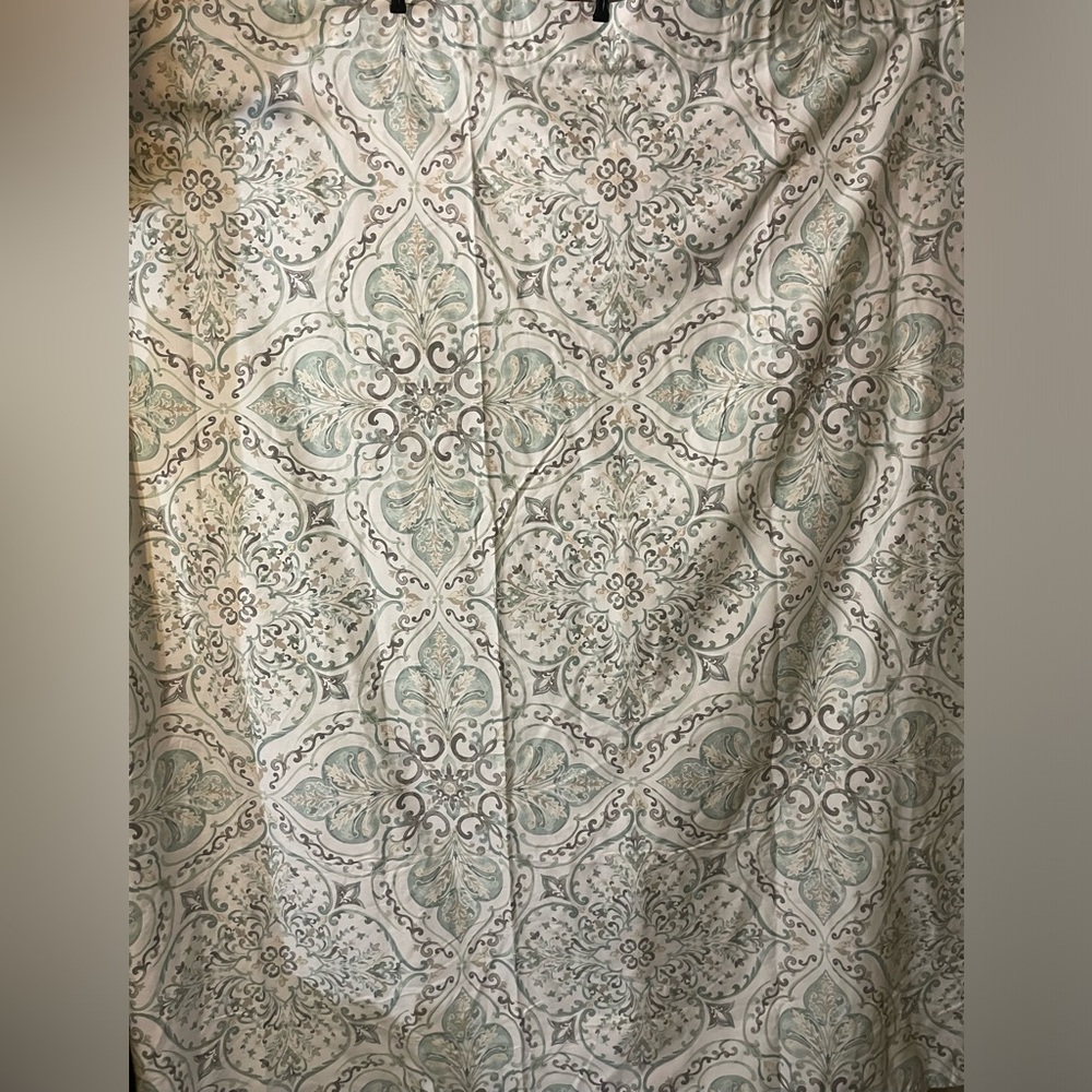 Shabby Chic Green, Gray Floral Medallion Fabric 72x72 Shower curtain - Picture 3 of 4